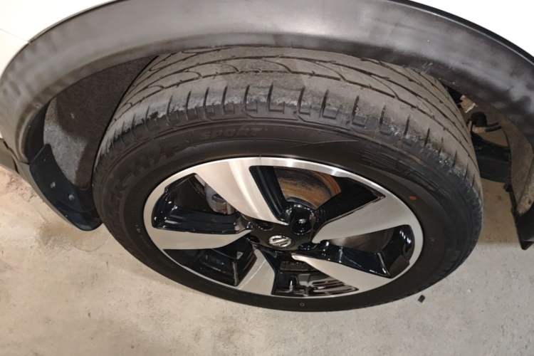 Used Nissan Qashqai 2017 2.0L CVT Luxury Edition China VI Standard Right Rear Wheel Hub