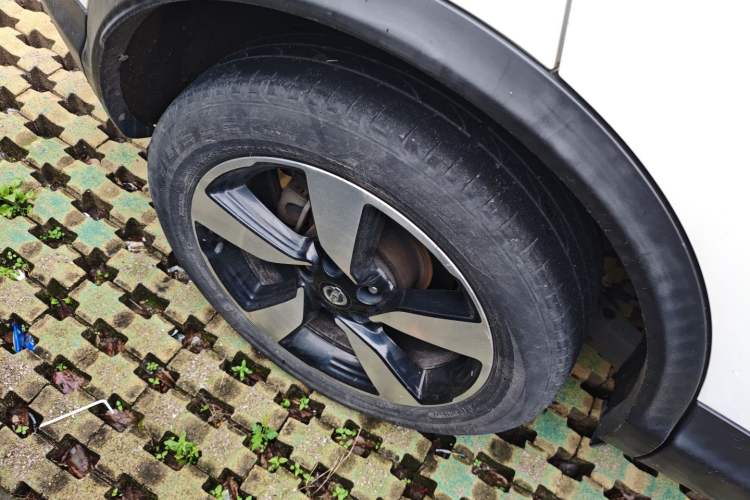 Used Nissan Qashqai 2017 2.0L CVT Smart Enjoyment Version China V Standard Right Rear Wheel Hub