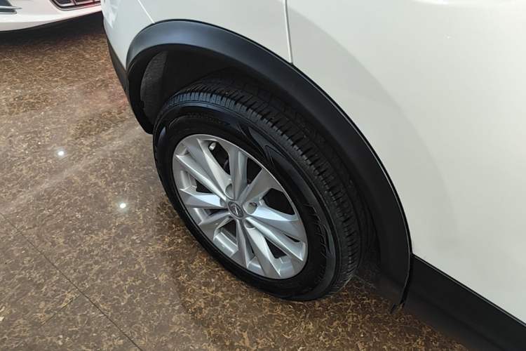 Used Nissan Qashqai 2017 2.0L CVT Elite Edition China VI Standard Right Rear Wheel Hub