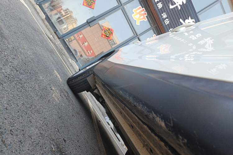 Used Nissan Qashqai 2017 2.0L CVT Elite Edition China V Standard Right Side Sill