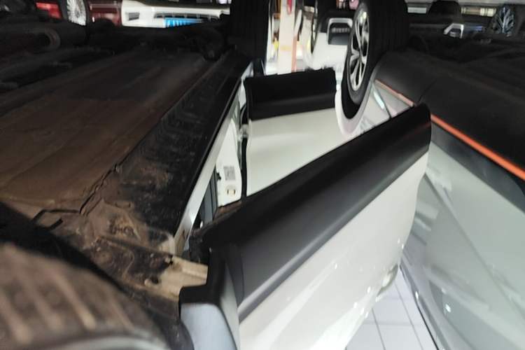 Used Nissan Qashqai 2017 2.0L CVT Elite Edition China VI Standard Right Side Sill