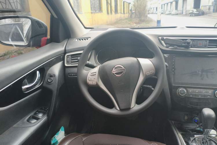 Used Nissan Qashqai 2017 2.0L CVT Elite Edition China V Standard Steering Wheel