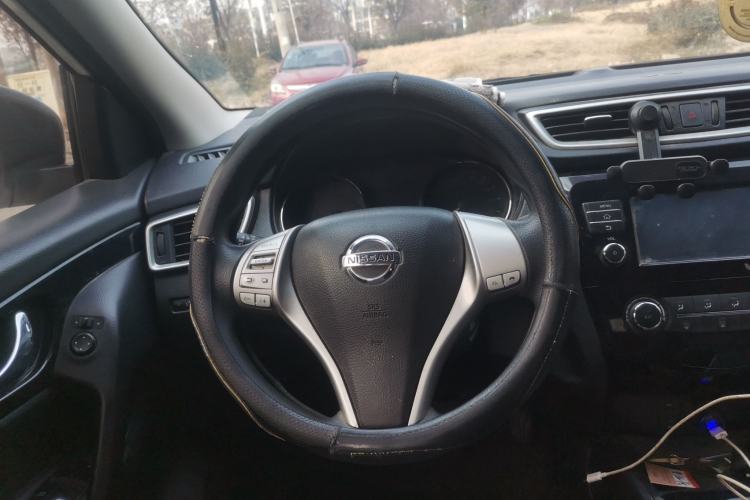 Used Nissan Qashqai 2017 2.0L CVT Elite Edition China V Standard Steering Wheel