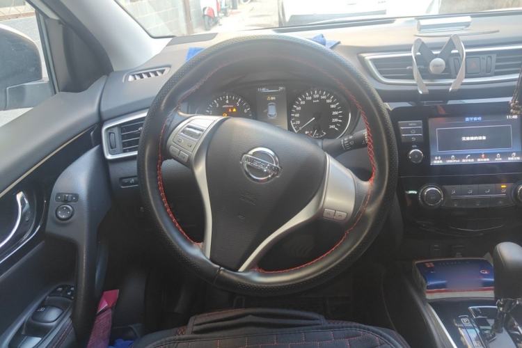 Used Nissan Qashqai 2017 2.0L CVT Elite Edition China V Standard Steering Wheel