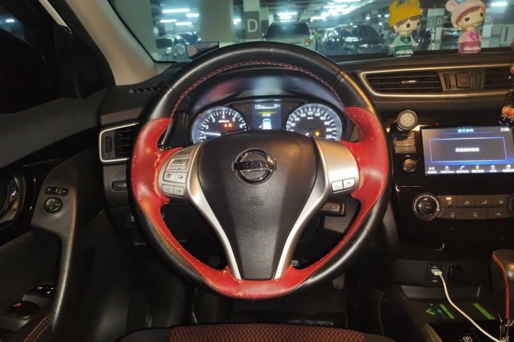 Used Nissan Qashqai 2017 2.0L CVT Elite Edition China V Standard Steering Wheel