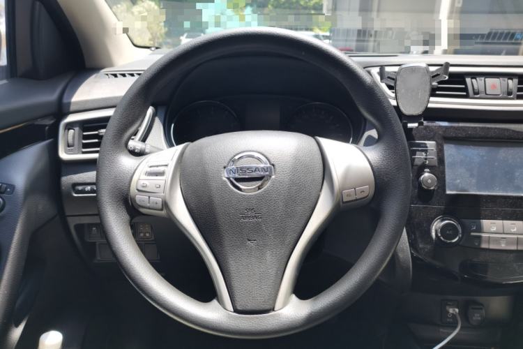 Used Nissan Qashqai 2017 2.0L CVT Elite Edition China V Standard Steering Wheel