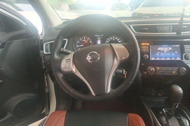 Used Nissan Qashqai 2017 2.0L CVT Elite Edition China V Standard Steering Wheel
