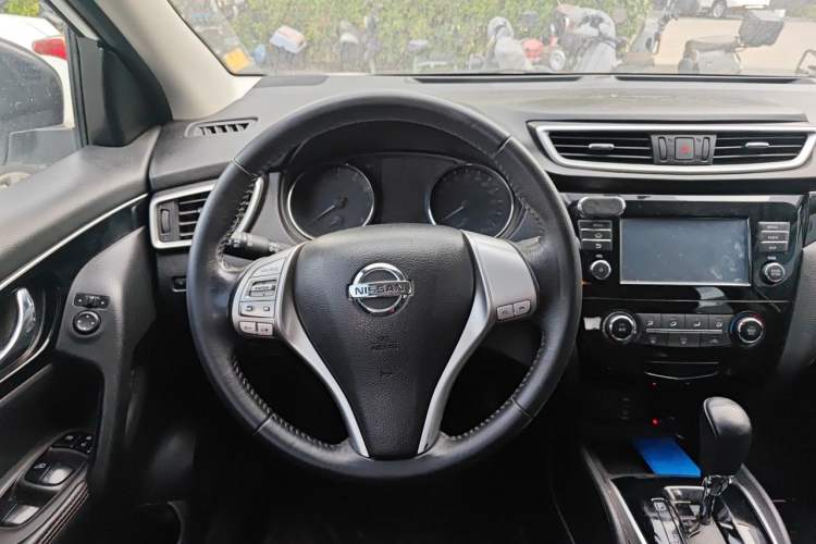 Used Nissan Qashqai 2017 2.0L CVT Smart Enjoyment Version China V Standard Steering Wheel