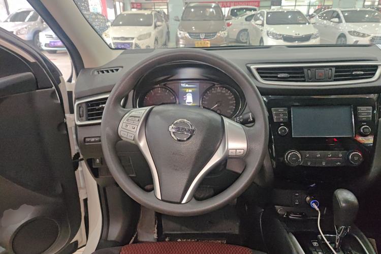 Used Nissan Qashqai 2017 2.0L CVT Elite Edition China V Standard Steering Wheel