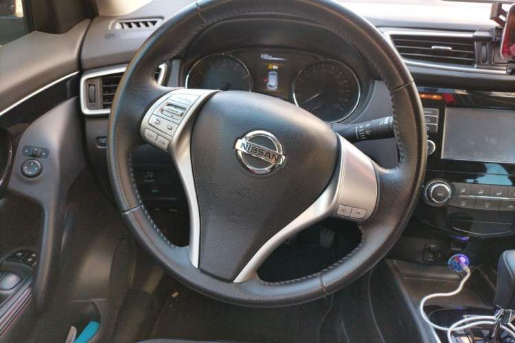 Used Nissan Qashqai 2017 2.0L CVT Smart Enjoyment Version China V Standard Steering Wheel