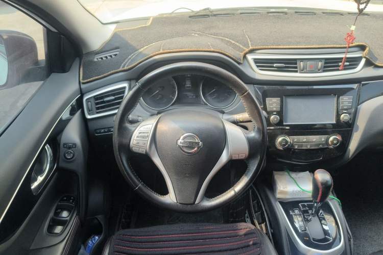 Used Nissan Qashqai 2017 2.0L CVT Smart Enjoyment Version China V Standard Steering Wheel