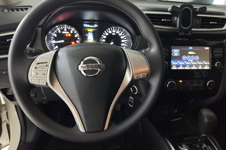 Used Nissan Qashqai 2017 2.0L CVT Elite Edition China V Standard Steering Wheel