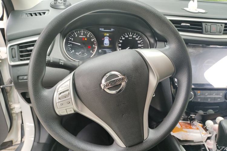 Used Nissan Qashqai 2017 2.0L CVT Elite Edition China V Standard Steering Wheel