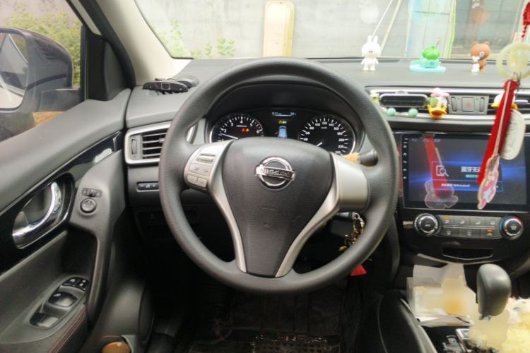 Used Nissan Qashqai 2017 2.0L CVT Elite Edition China V Standard Steering Wheel