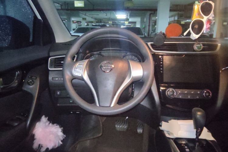 Used Nissan Qashqai 2017 2.0L CVT Elite Edition China V Standard Steering Wheel