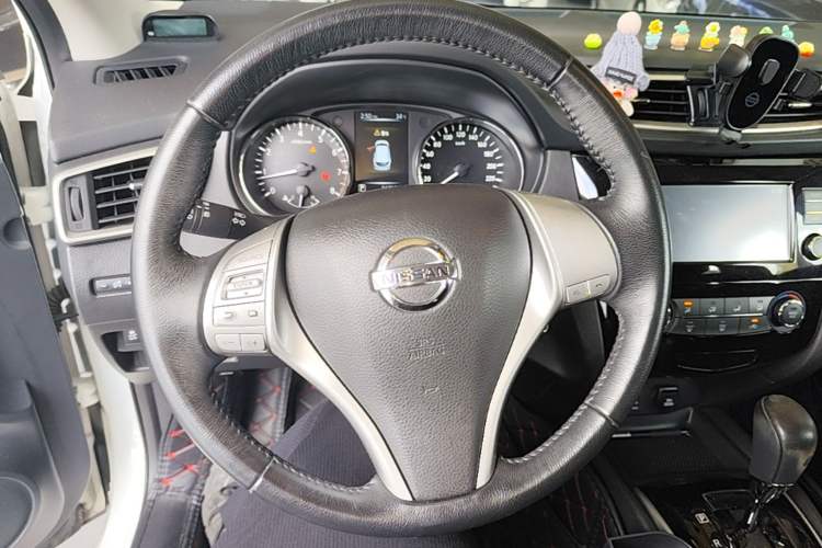 Used Nissan Qashqai 2017 2.0L CVT Smart Enjoyment Version China VI Standard Steering Wheel