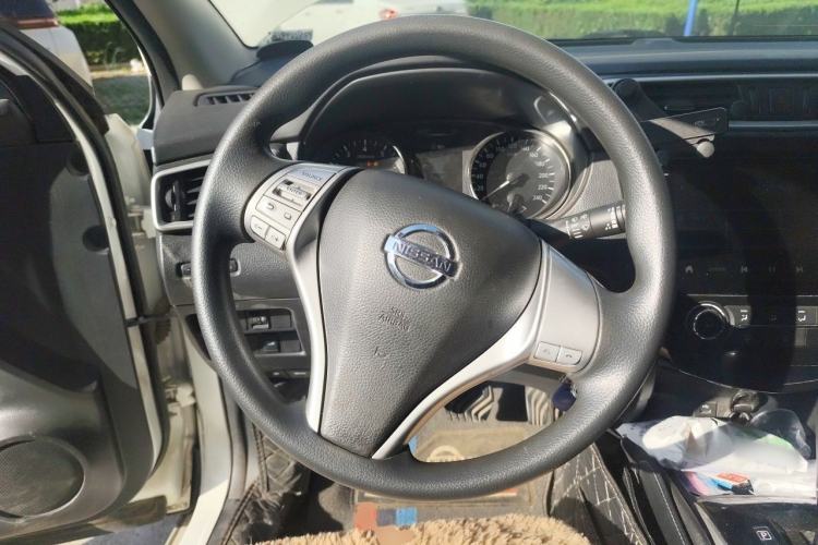 Used Nissan Qashqai 2017 2.0L CVT Elite Edition China V Standard Steering Wheel