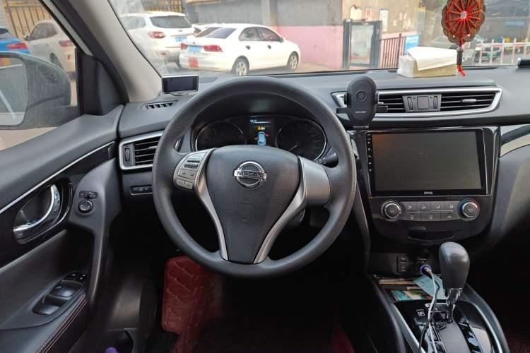 Used Nissan Qashqai 2017 2.0L CVT Elite Edition China V Standard Steering Wheel