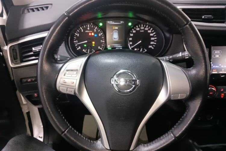 Used Nissan Qashqai 2017 2.0L CVT Smart Enjoyment Version China V Standard Steering Wheel