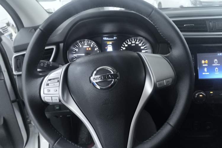 Used Nissan Qashqai 2017 2.0L CVT Smart Enjoyment Version China V Standard Steering Wheel