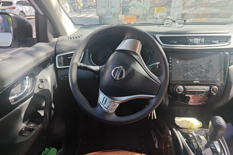 Used Nissan Qashqai 2017 2.0L CVT Elite Edition China V Standard Steering Wheel