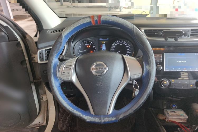 Used Nissan Qashqai 2017 2.0L CVT Elite Edition China V Standard Steering Wheel