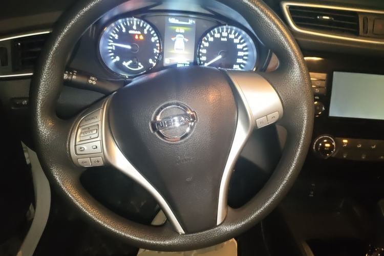 Used Nissan Qashqai 2017 2.0L CVT Elite Edition China V Standard Steering Wheel