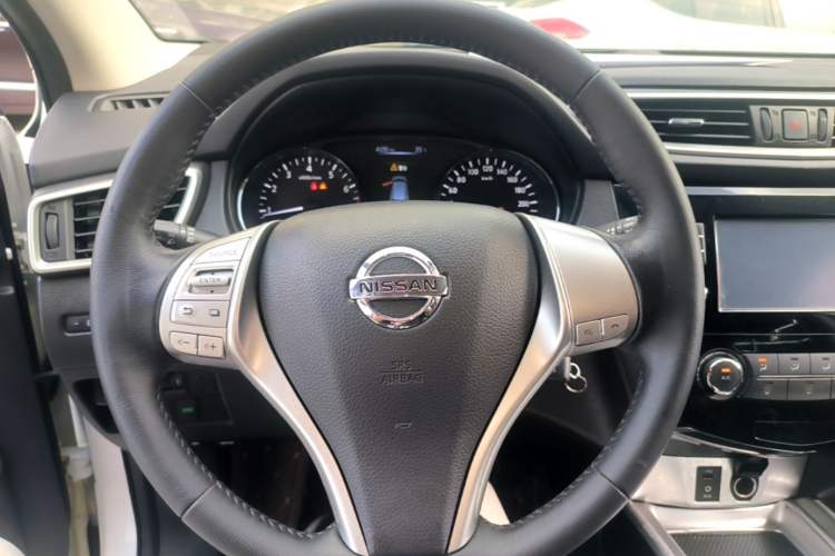 Used Nissan Qashqai 2017 2.0L CVT Smart Enjoyment Version China V Standard Steering Wheel