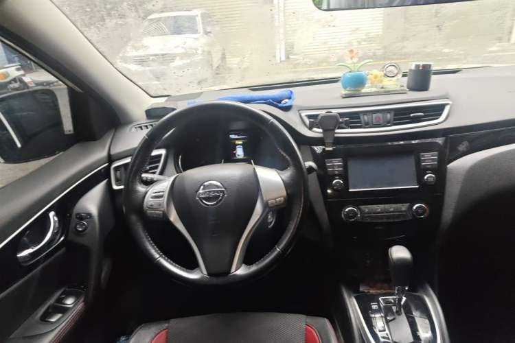 Used Nissan Qashqai 2017 2.0L CVT Smart Enjoyment Version China V Standard Steering Wheel