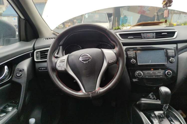 Used Nissan Qashqai 2017 2.0L CVT Luxury Edition China V Standard Steering Wheel
