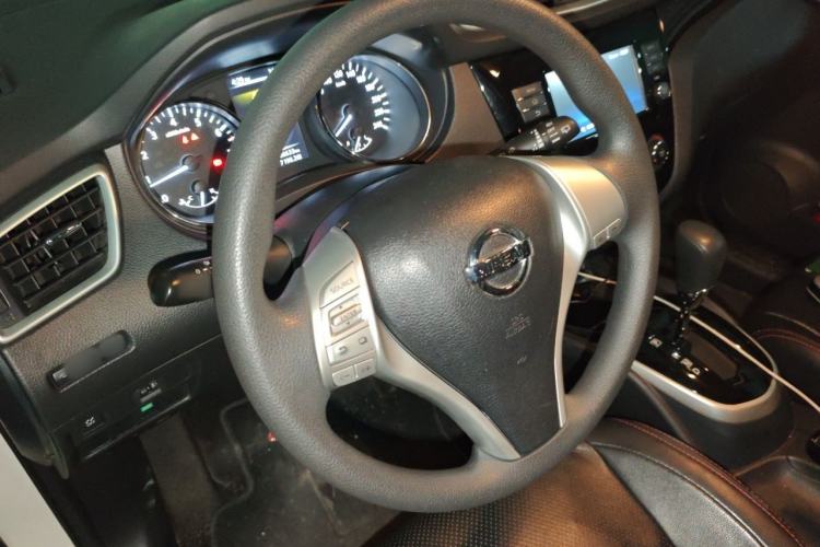 Used Nissan Qashqai 2017 2.0L CVT Elite Edition China V Standard Steering Wheel