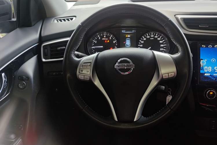 Used Nissan Qashqai 2017 2.0L CVT Smart Enjoyment Version China VI Standard Steering Wheel