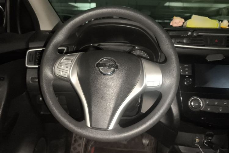Used Nissan Qashqai 2017 2.0L CVT Elite Edition China V Standard Steering Wheel