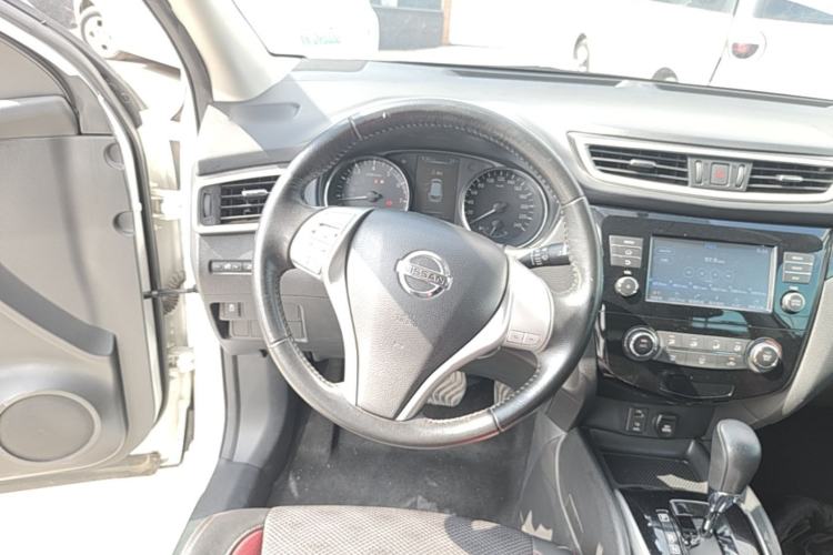 Used Nissan Qashqai 2017 2.0L CVT Smart Enjoyment Version China V Standard Steering Wheel