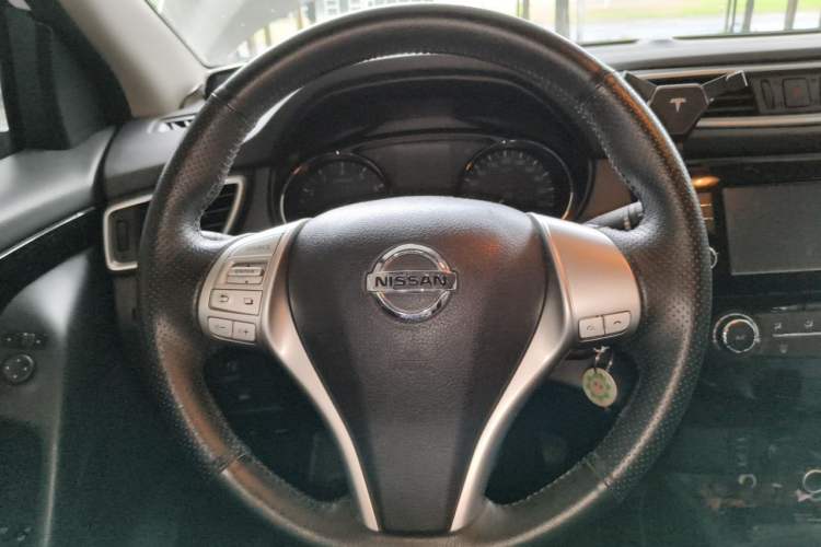 Used Nissan Qashqai 2017 2.0L CVT Elite Edition China V Standard Steering Wheel