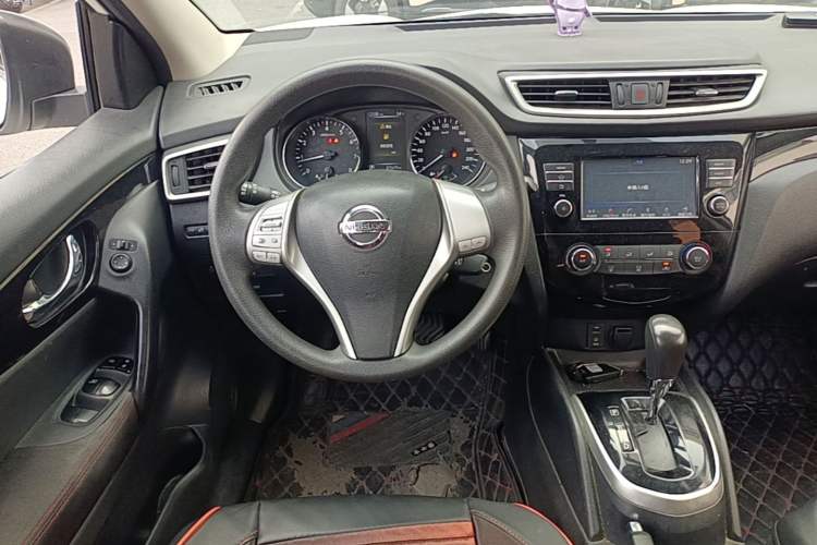 Used Nissan Qashqai 2017 2.0L CVT Elite Edition China V Standard Steering Wheel