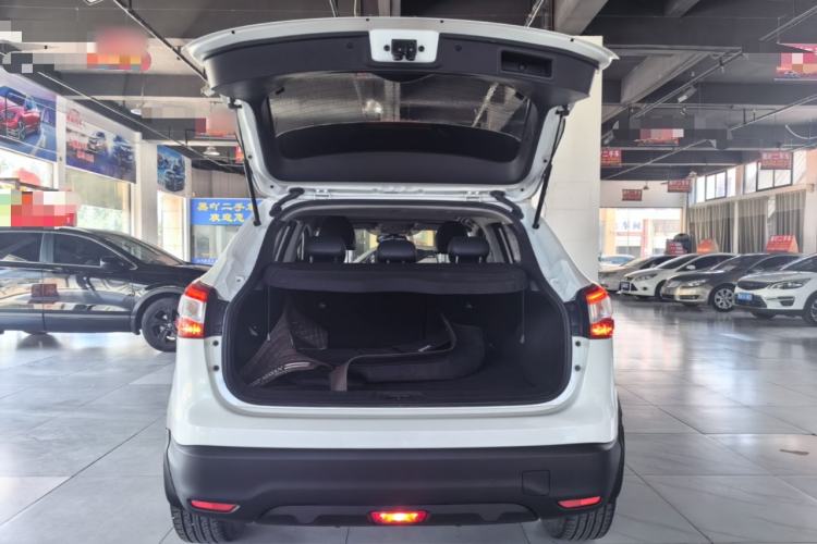 Used Nissan Qashqai 2017 2.0L CVT Luxury Edition China V Standard Trunk