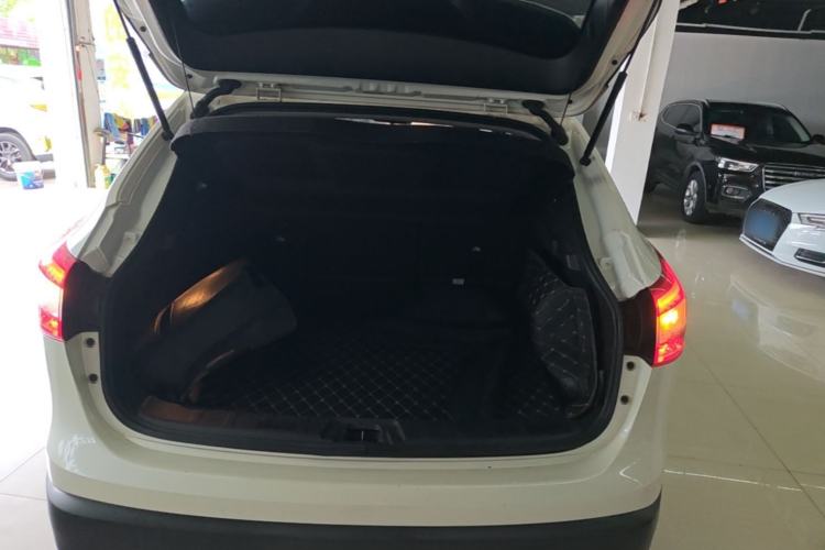 Used Nissan Qashqai 2017 2.0L CVT Elite Edition China V Standard Trunk