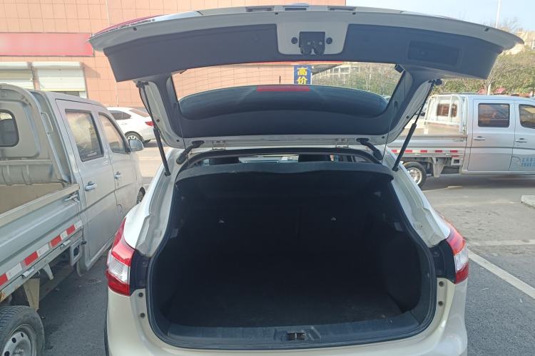Used Nissan Qashqai 2017 2.0L CVT Elite Edition China V Standard Trunk