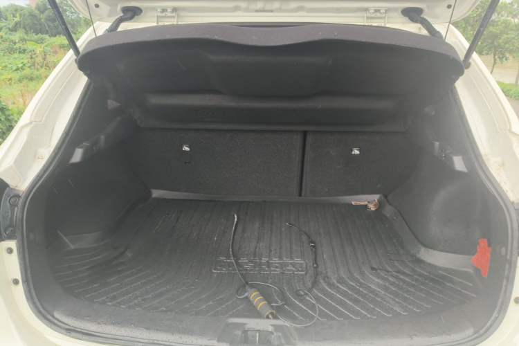 Used Nissan Qashqai 2017 2.0L CVT Smart Enjoyment Version China V Standard Trunk