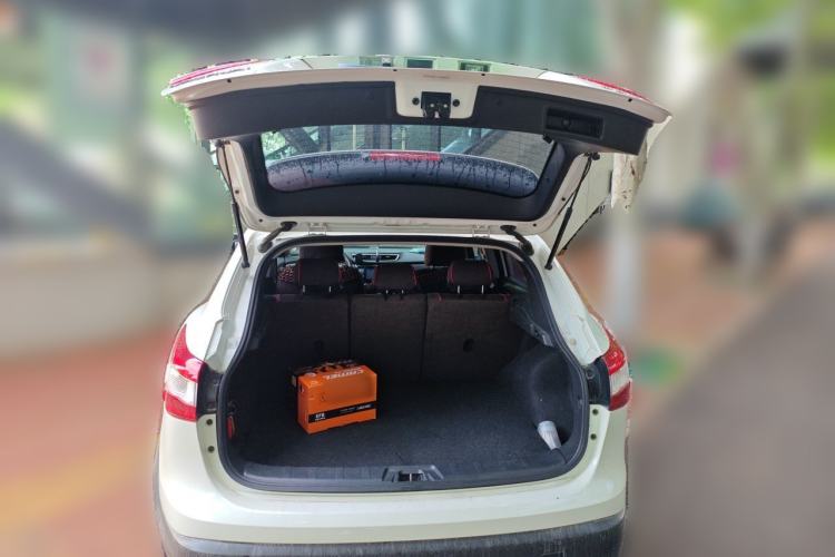 Used Nissan Qashqai 2017 1.2T Manual Fashion Edition Trunk