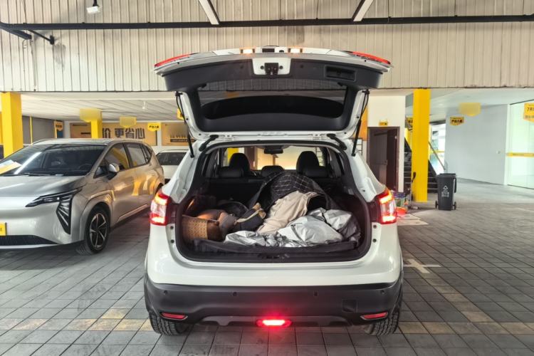 Used Nissan Qashqai 2017 2.0L CVT Smart Enjoyment Version China V Standard Trunk