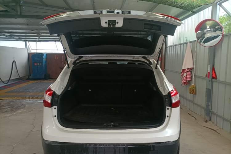 Used Nissan Qashqai 2017 2.0L CVT Smart Enjoyment Version China VI Standard Trunk