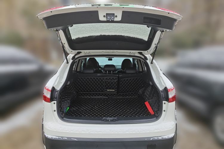 Used Nissan Qashqai 2017 2.0L CVT Smart Enjoyment Version China V Standard Trunk