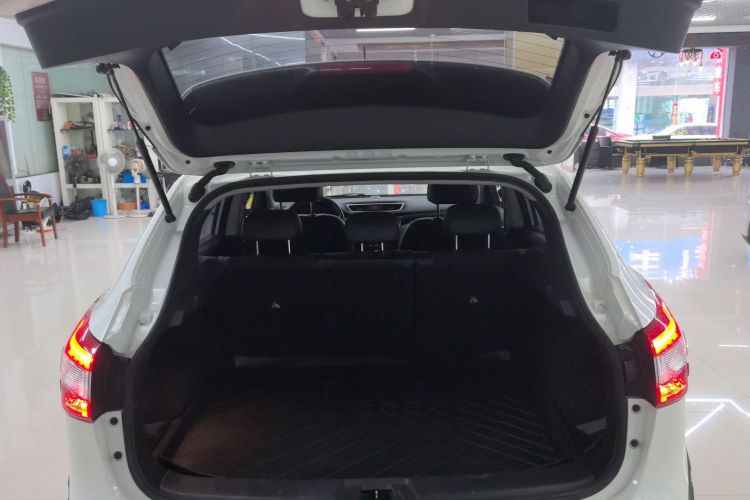 Used Nissan Qashqai 2017 2.0L CVT Smart Enjoyment Version China V Standard Trunk