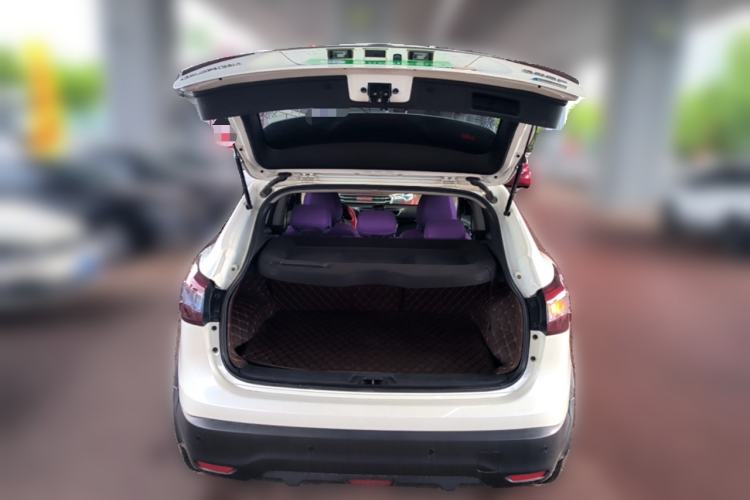 Used Nissan Qashqai 2017 2.0L CVT Elite Edition China V Standard Trunk