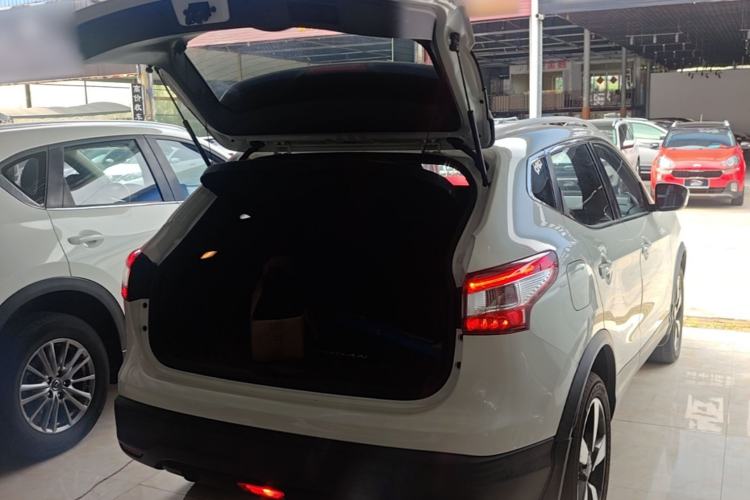 Used Nissan Qashqai 2017 2.0L CVT Smart Enjoyment Version China VI Standard Trunk