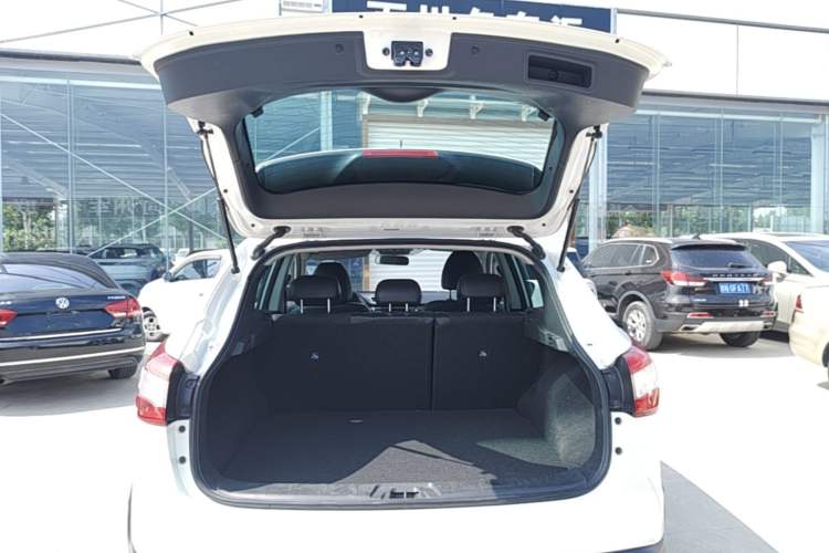Used Nissan Qashqai 2017 2.0L CVT Smart Enjoyment Version China V Standard Trunk
