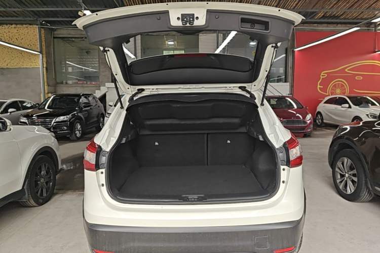 Used Nissan Qashqai 2017 2.0L CVT Luxury Edition China VI Standard Trunk