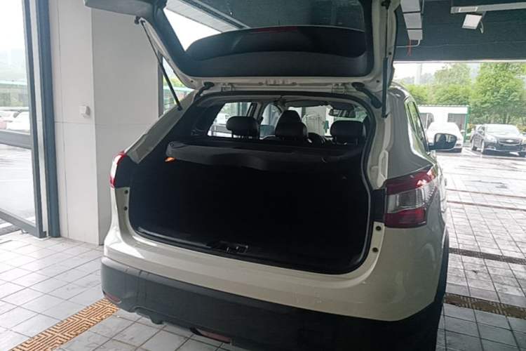 Used Nissan Qashqai 2017 2.0L CVT Smart Enjoyment Version China V Standard Trunk